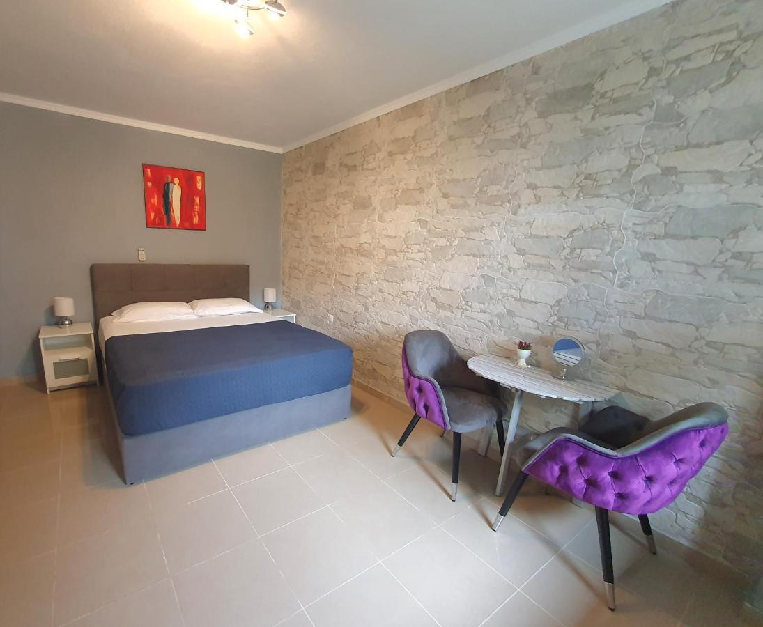 Dave Apartment นิกิติ ภายนอก รูปภาพ